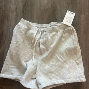 NWT LULULEMON MENS Sweatpants Shorts - Size LARGE